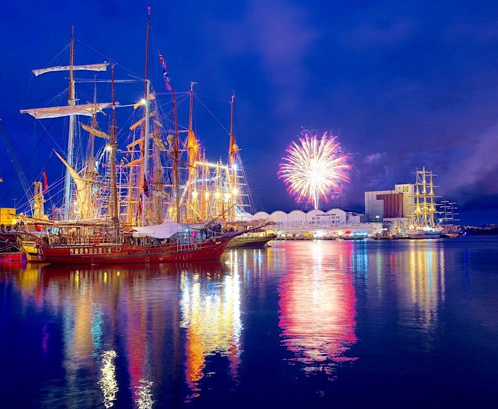 Atyla ship in tall ships festival 2018 estropada jaialdia su artifizialak ederrak