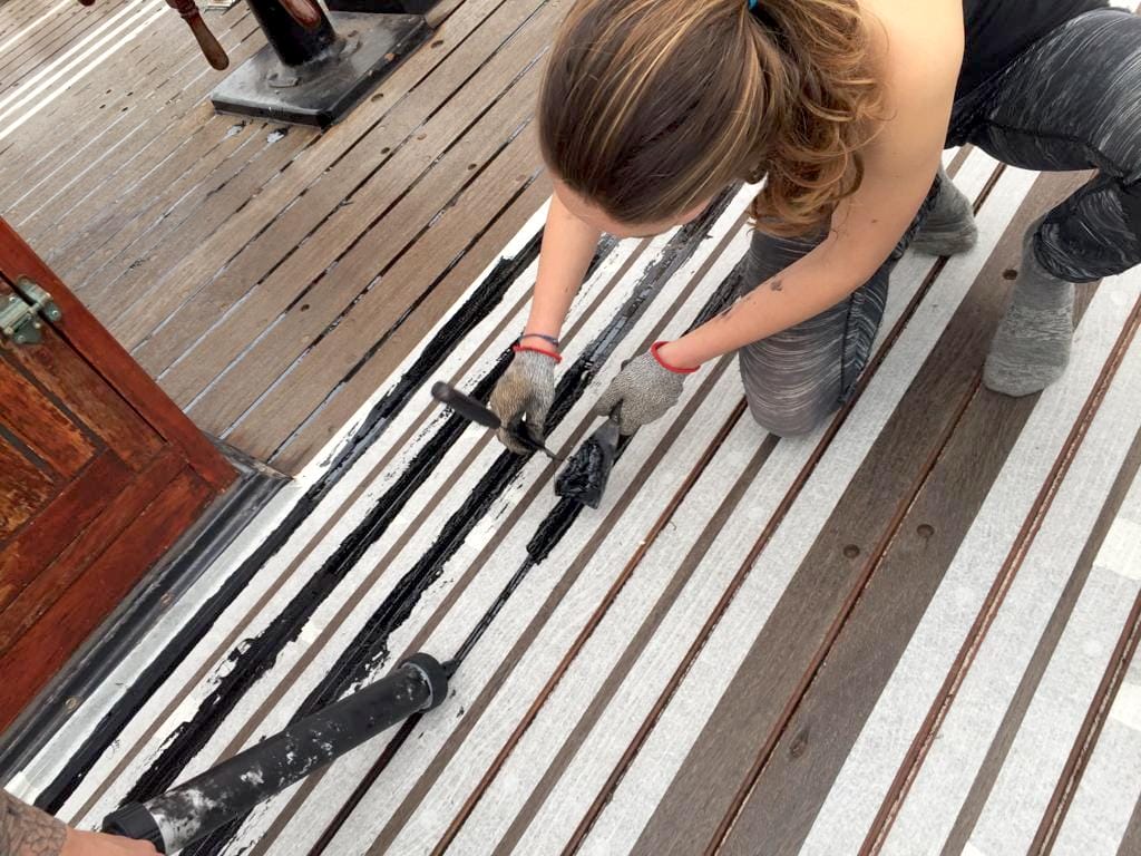 Winter volunteer in Bilbao Spain maintenance works volunteering good cause Atyla Ship Foundation sailing