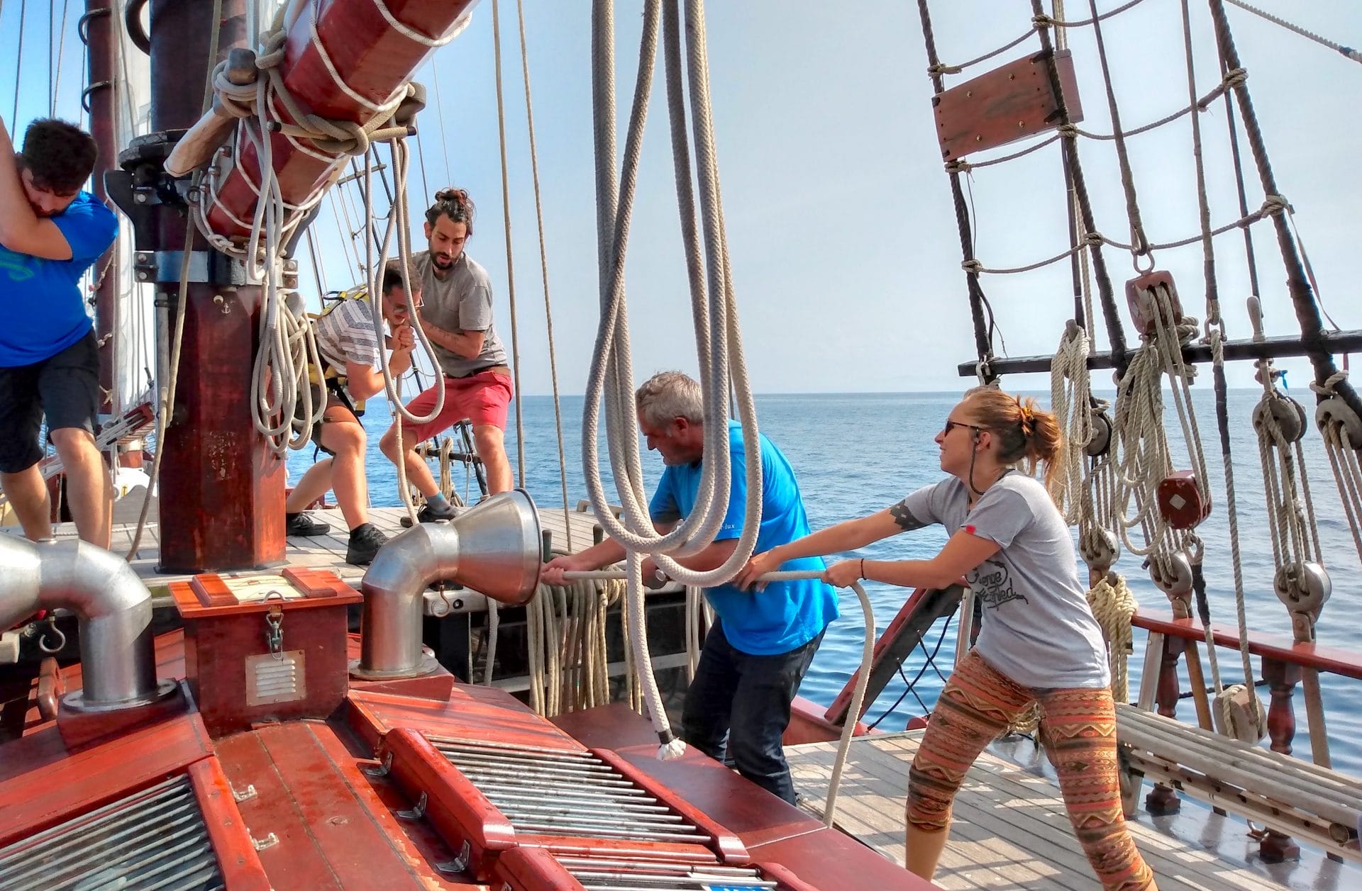 Utflykter i Bilbao Segling Segling på öppet hav Bizkaia Bridge Itsasmuseum Karola Ship Pirate