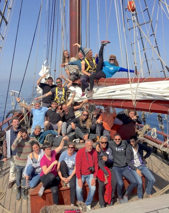 Viaggio in barca a vela, Viaggio avventura, Francia Nord, Boulogne Sur Mer, Festival marittimo, Vela classica, Foto di gruppo, Nave equipaggio Atyla